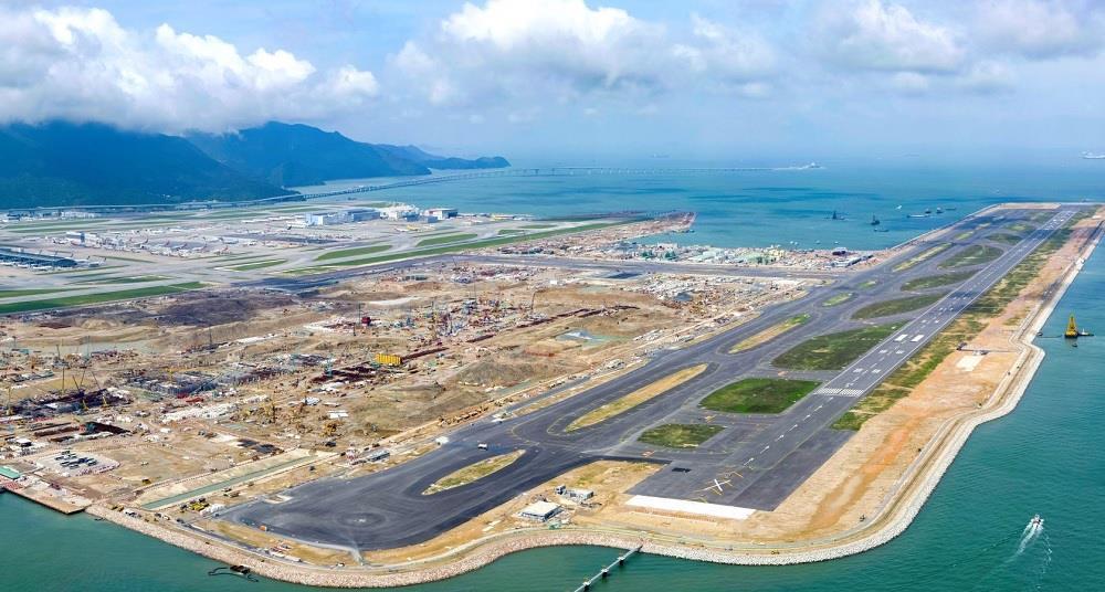Hong Kong Launches Three-Runway System to Boost Capacity and Efficiency